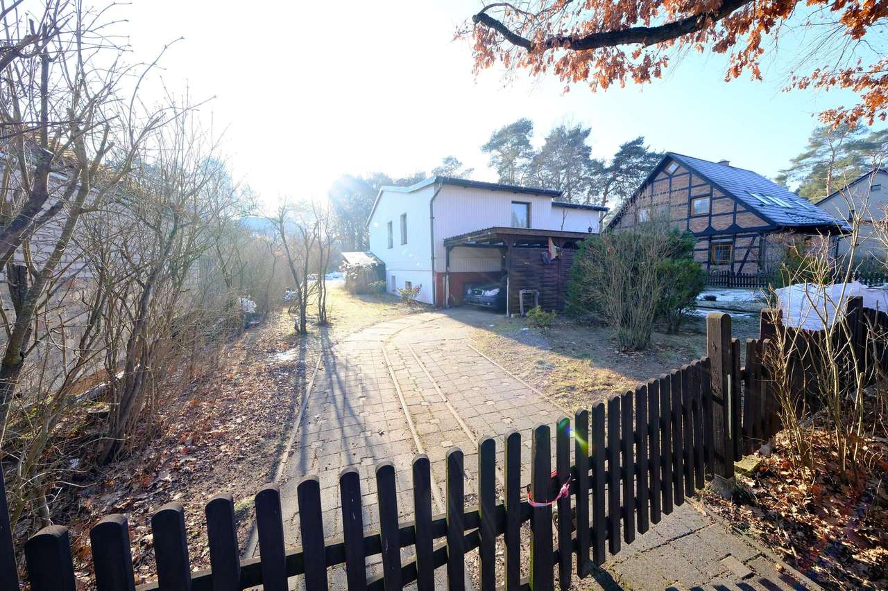 Baugrundstück in Hohen Neuendorf – 1.146 m² mit Altbestand (Bungalow) Baugrundstück in Hohen Neuendorf – 1.146 m² mit Altbestand (Bungalow)
